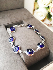 Blue Evil Eye Bracelet, Silver Link Chain bracelet, Glass Eye Bead - Evileyefavor